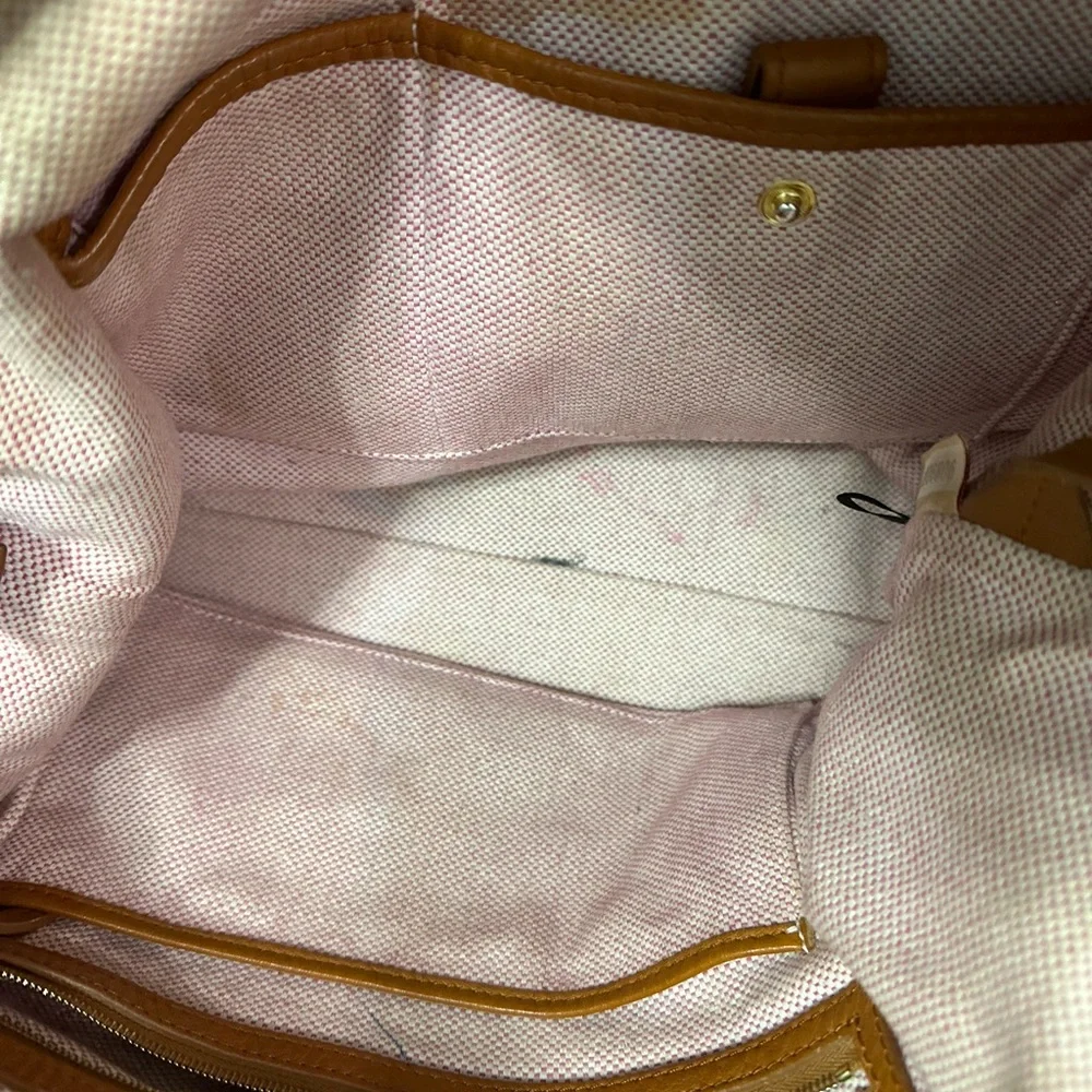 Dooney & Bourke classic dooney